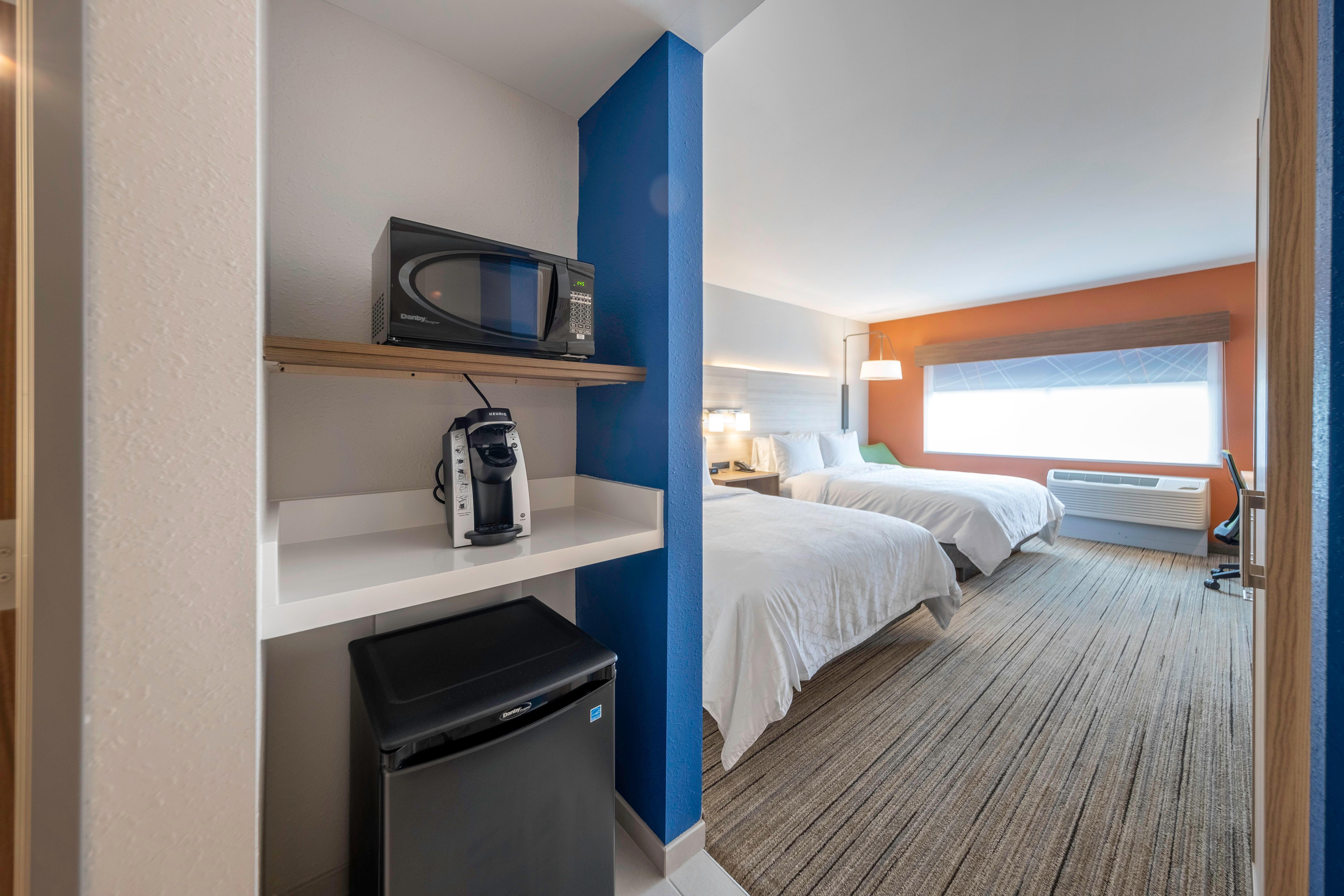 Holiday Inn Express & Suites - Staunton By Ihg Dış mekan fotoğraf