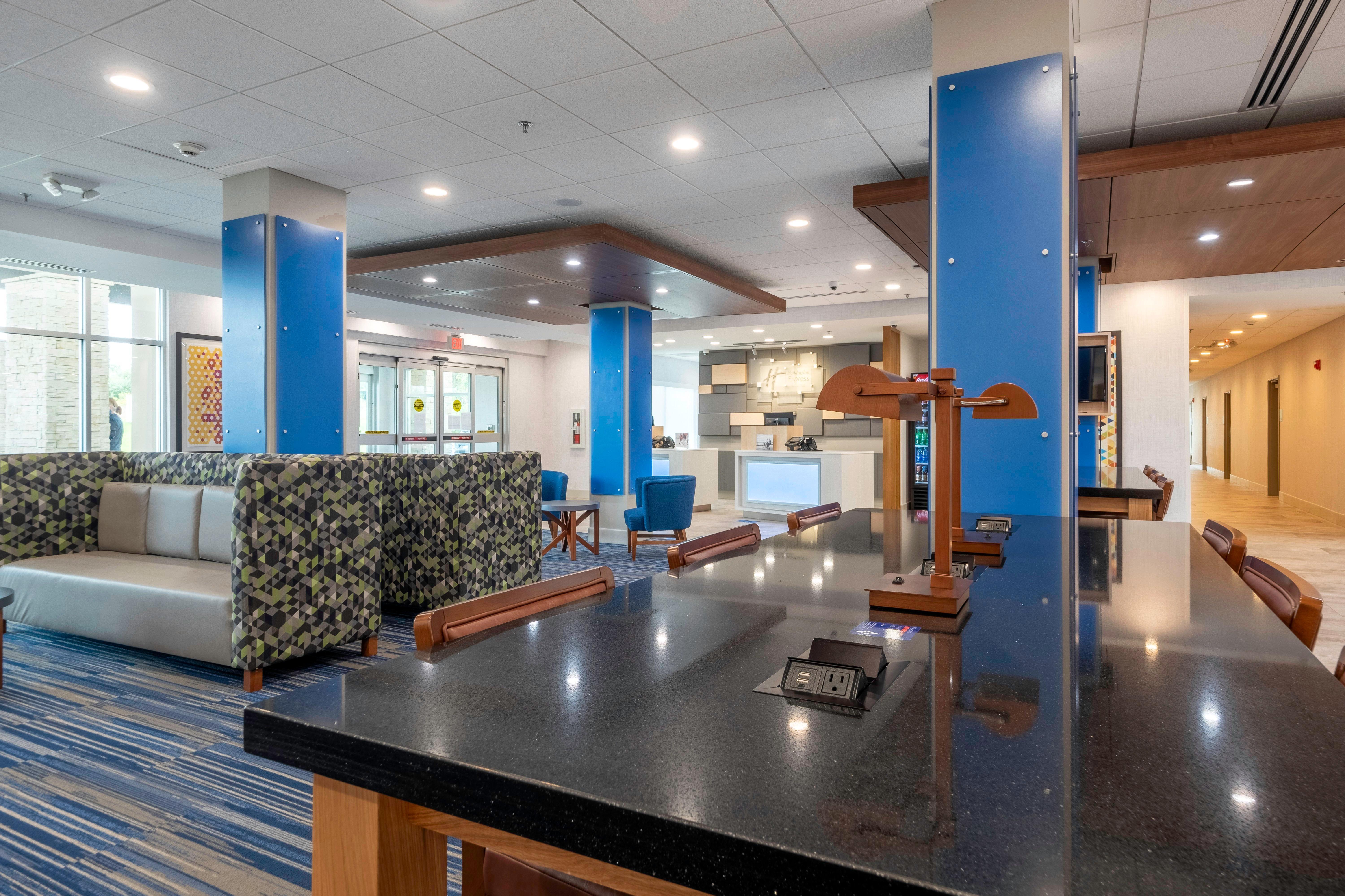 Holiday Inn Express & Suites - Staunton By Ihg Dış mekan fotoğraf