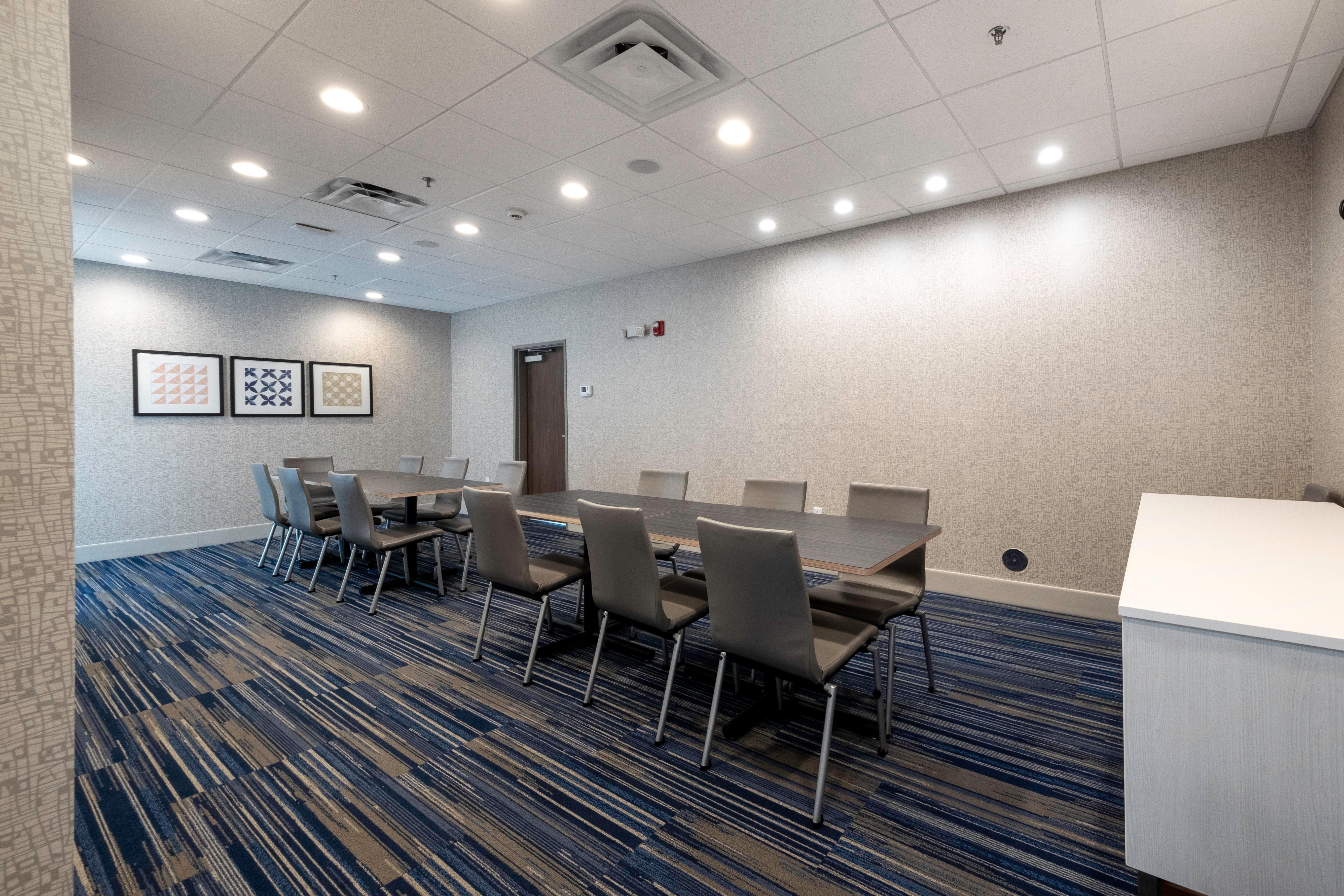 Holiday Inn Express & Suites - Staunton By Ihg Dış mekan fotoğraf