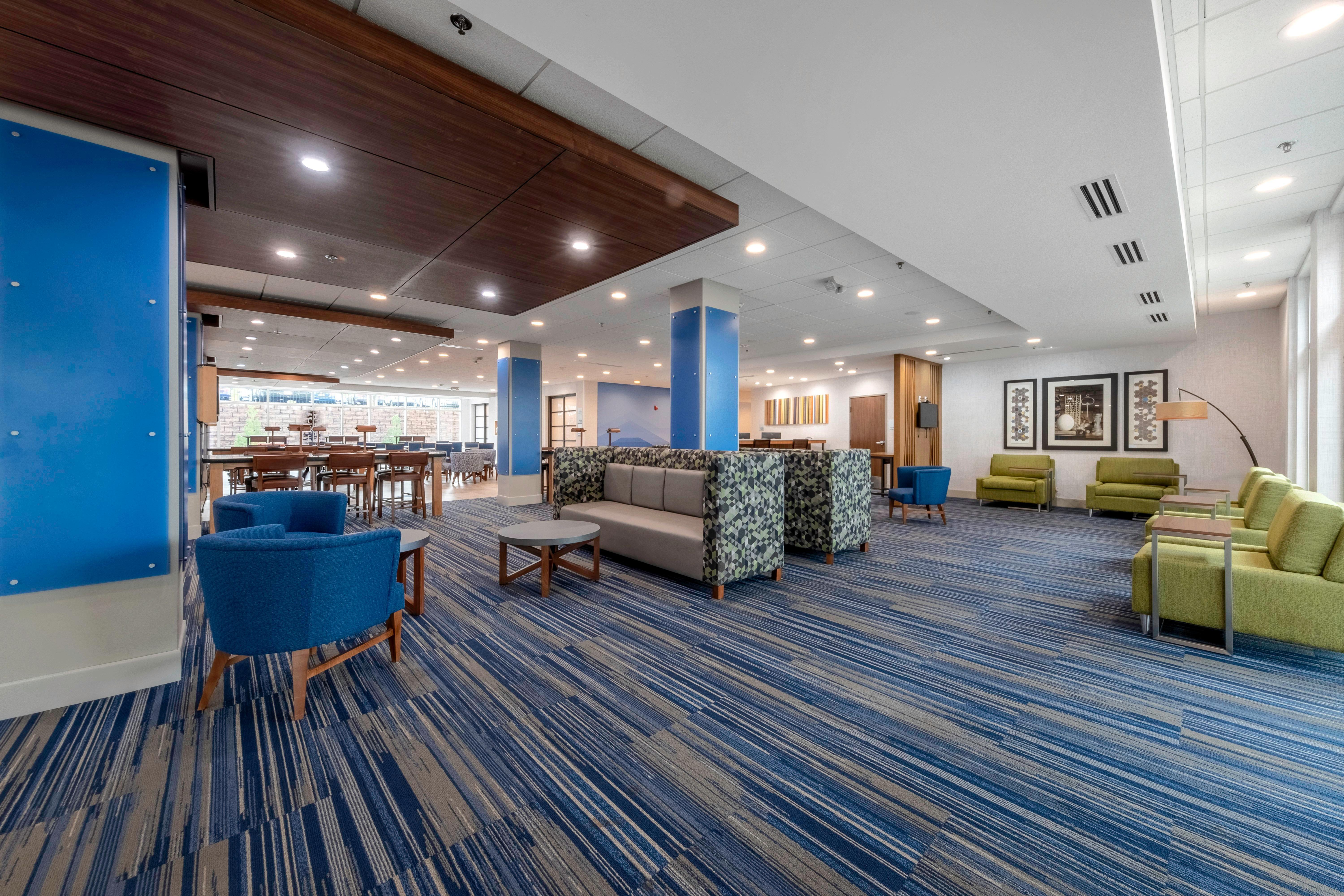 Holiday Inn Express & Suites - Staunton By Ihg Dış mekan fotoğraf